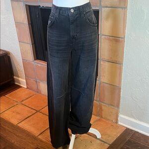 BDG Black Waistband Buckle High Rise Barrel Jeans, size 30